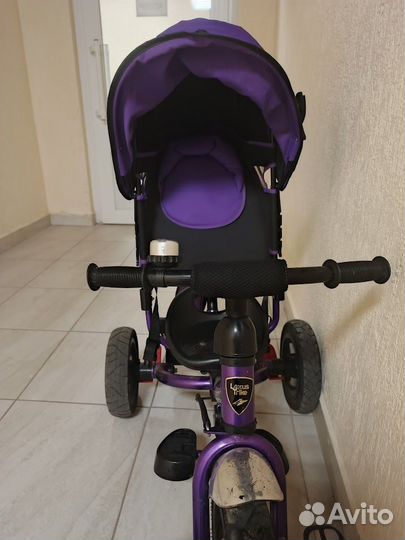 Детский трехколесный велосипед с родительской ручк