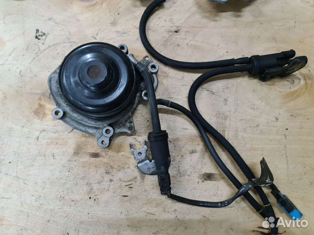 Помпа в сборе Mercedes CLS218 OM642