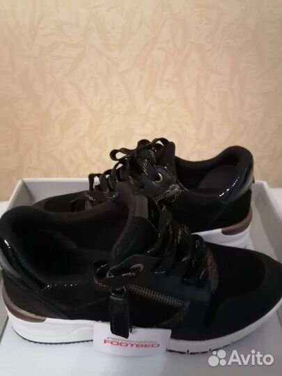 Кроссовки женские Тамарис