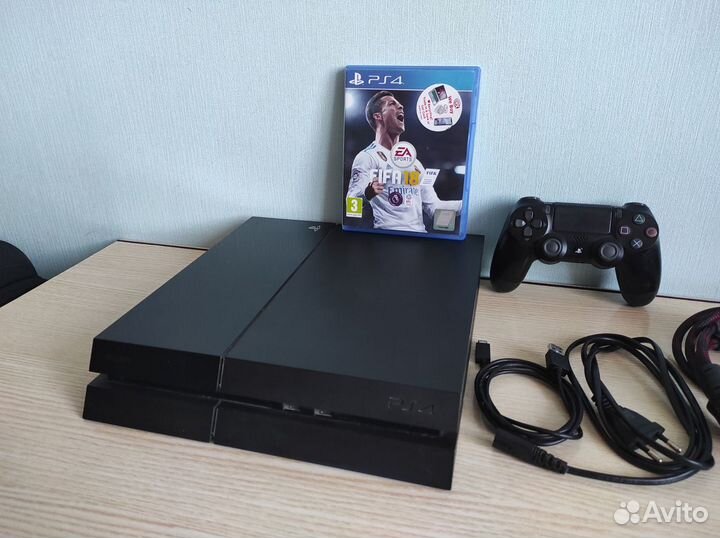 Sony PlayStation 4 500 гб В отличном состоянии