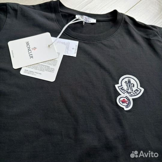 Футболка Moncler