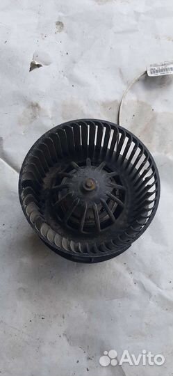 Моторчик отопителя салона Renault Duster