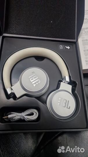 Блютуз наушники JBL