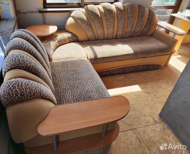 Продам угловой диван бу