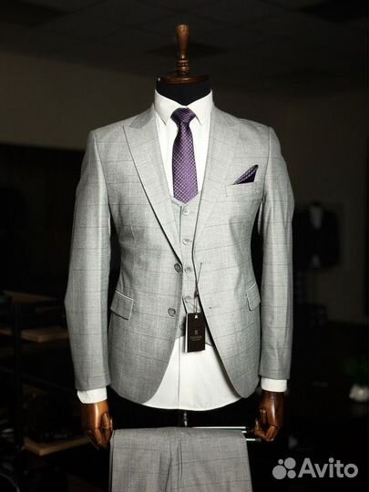 Мужской классический костюм. Костюм тройка