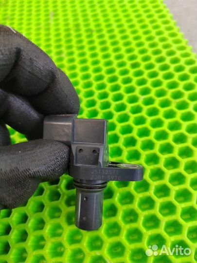 Датчик положения распредвала Mazda Axela BK zyve