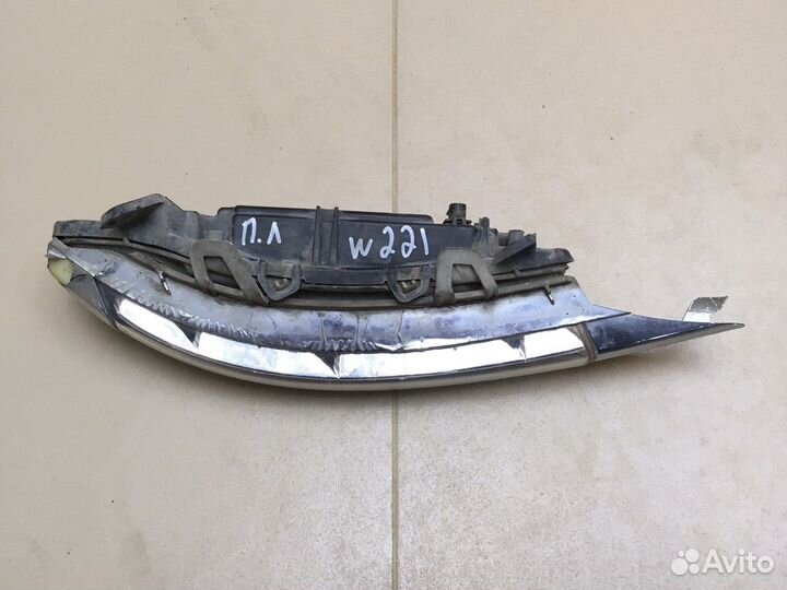 Противотуманная фара левая Mercedes W221 S350