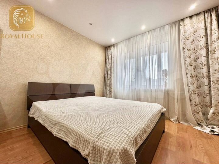 2-к. квартира, 73 м², 8/10 эт.