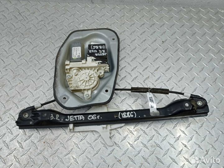 Стеклоподъемник задний правый Volkswagen Jetta 5 1K5839402A