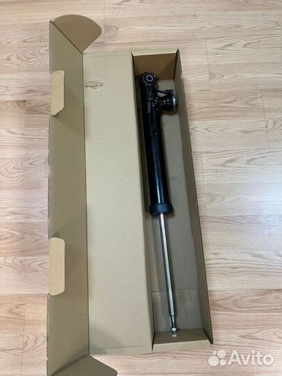 Задний амортизатор подвески ауди q5 8R0513026G