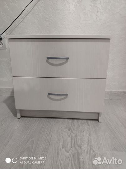 Тумба прикроватная