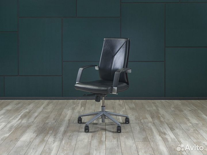 Офисное кресло для руководителя Sitland madera Ита