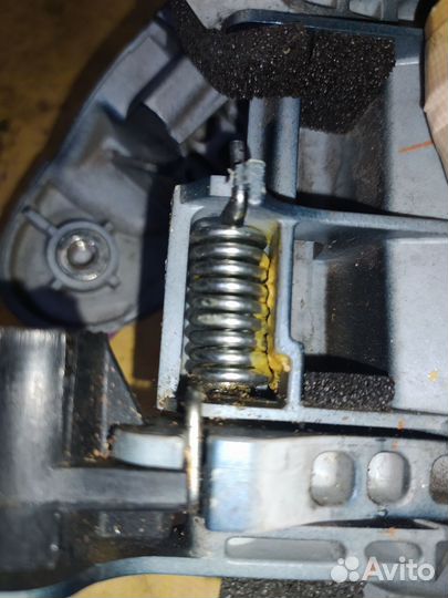 Ручка двери передняя Toyota Vitz SCP10