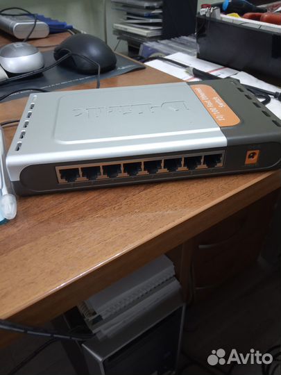 Коммутатор D-link DES-1008D
