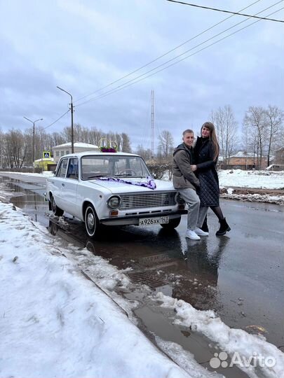 Прокат ретро автомобиля с водителем