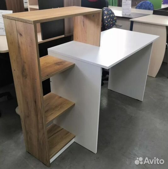 Стол письменный Квартет 2 новый