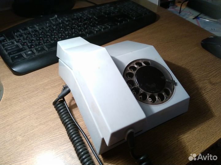 Телефон (Советских времён)