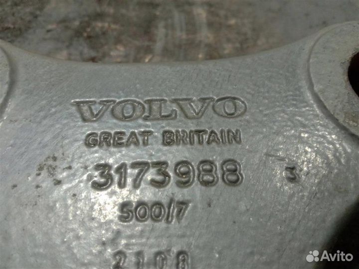 Кронштейн крепления стабилизатора передний Volvo