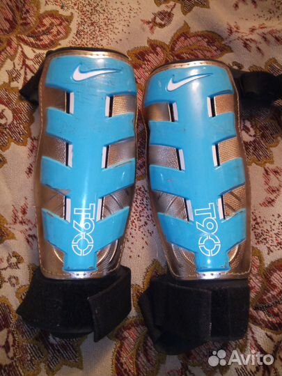 Щитки футбольные nike