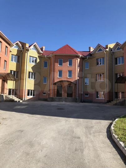 2-к. квартира, 65,6 м², 1/3 эт.