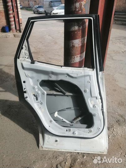 Двери на мазда сх7, В сборе, левая сторона