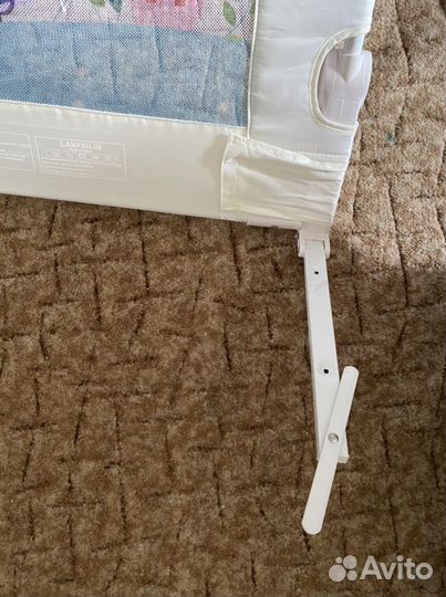 Защитный борьер для кровати