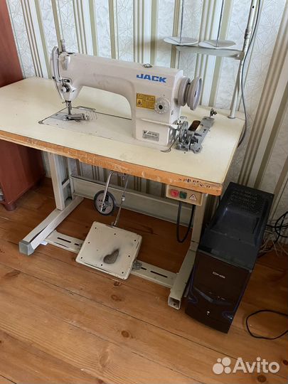 Промышленная швейная машина jack F4