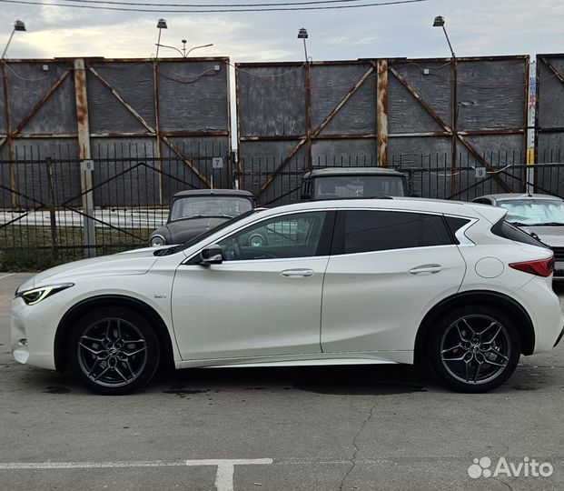 Infiniti Q30 2.0 AMT, 2019, 33 000 км