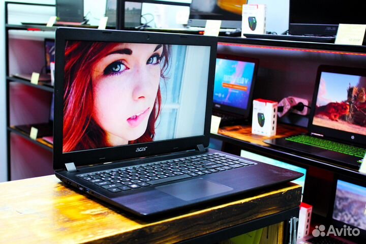 Ноутбук Acer с двумя видеокартами. HDD 1000 GB