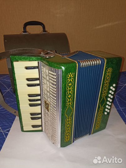 Детская гармонь Малыш с футляром СССР