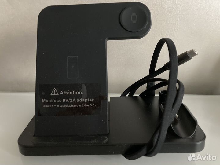 Док-станция 4 в 1 для iPhone