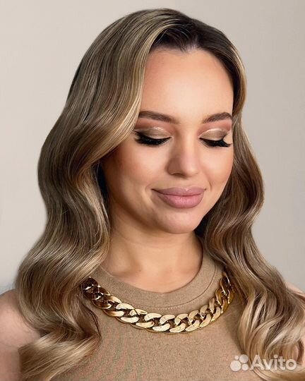 Причёски и макияж