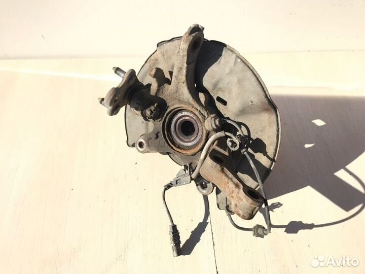 Кулак передний левый Honda Civic 5D 2012