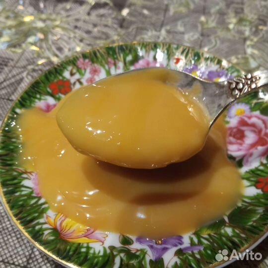 Лук, мясо кур, сгущёнка