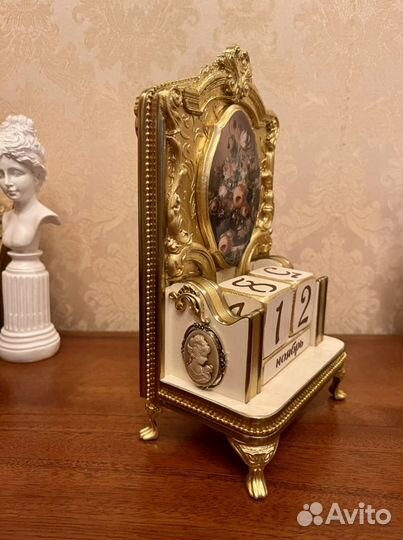 Вечный календарь классика