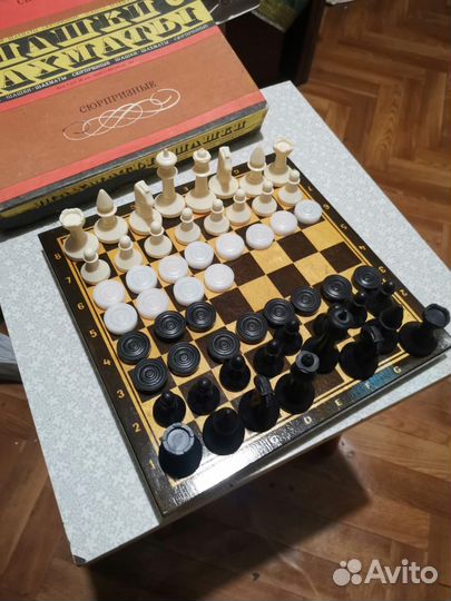 Шахматы шашки сюрпризные