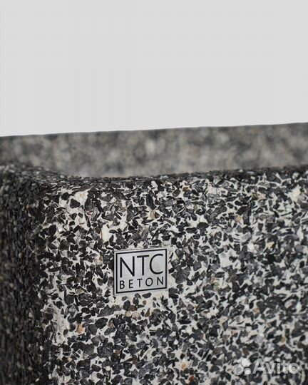 Вазон (кашпо, горшок) для цветов и растений Bona