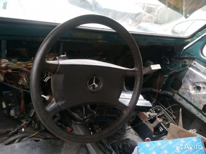 Оригинальный руль на Мерседес Гелендваген W460