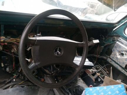 Оригинальный руль на Мерседес Гелендваген W460