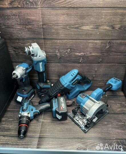 Аккумуляторный набор makita 5 в 1