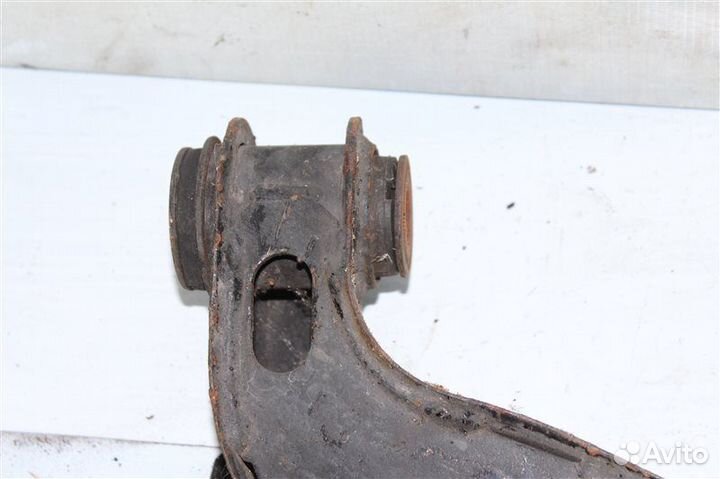 Рычаг передний левый Mazda Bongo SK82