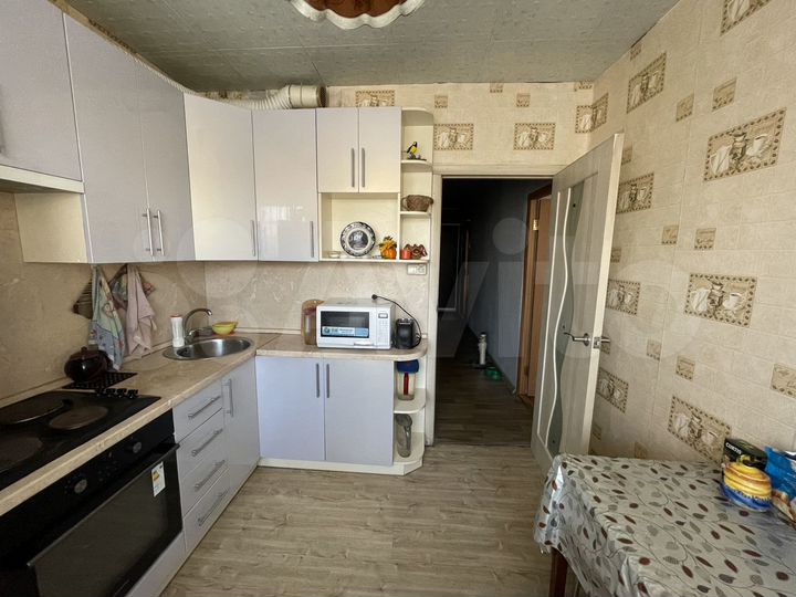 2-к. квартира, 51 м², 1/14 эт.