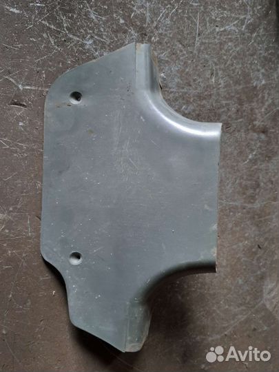 Накладка стойки Mercedes W140