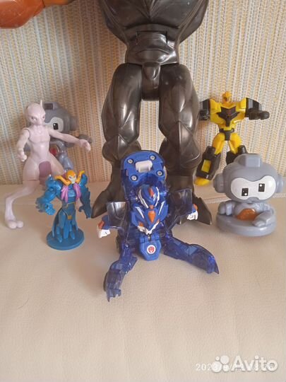 Игрушка робот