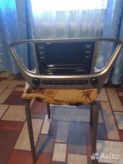 Продается новая штатная магнитола Хендай Солярис2
