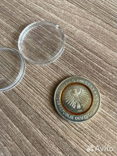 Монета 5 евро субтропическая зона