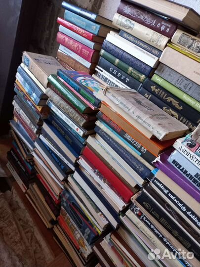 250 книг СССР и современных