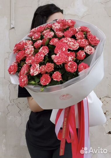 Пионовидные кустовые розы букеты цветы доставка