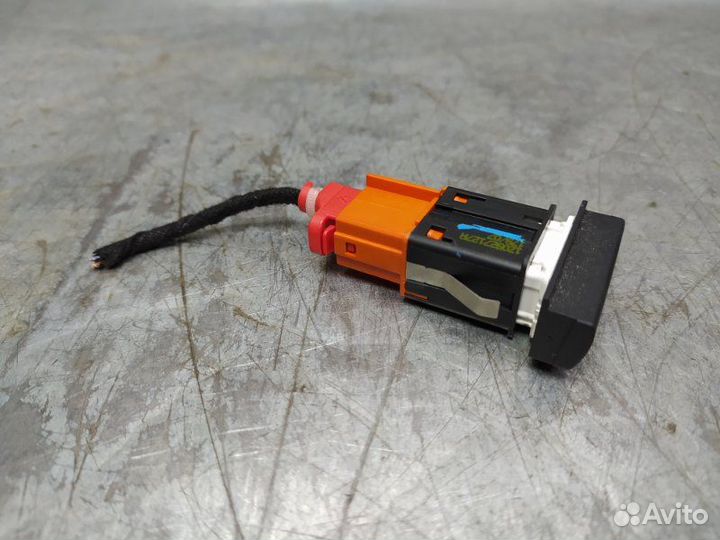 Кнопка системы контроля давления в шинах Skoda