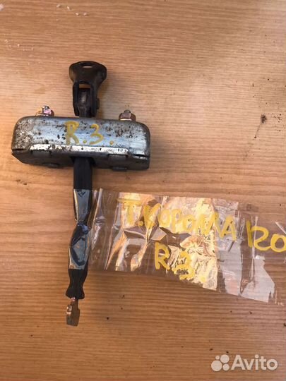 Ограничитель двери toyota corolla 120